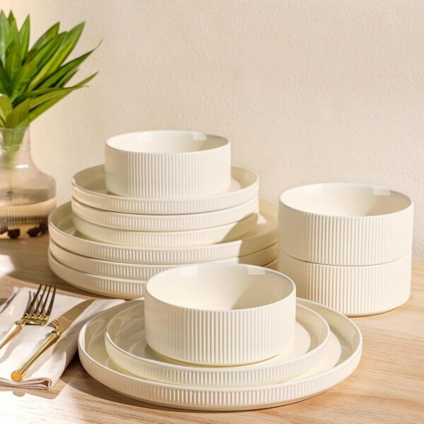 Beige Lightweight Ceramic Dinnerware Set (12 Pieces, 4-Person Set, Scratch-Resistant)